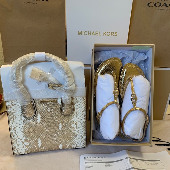 Michael kors Bundle Satchel/size 7 sandals🧚‍♀️ - Picture 1 of 4